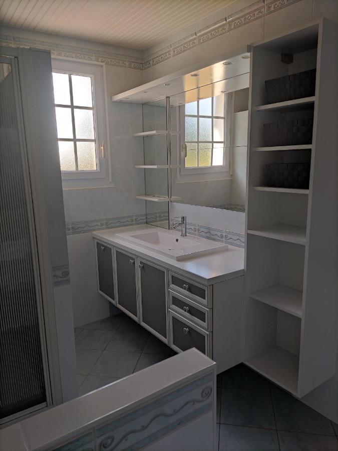 Maison Avec Piscine Privee, Proche Plage Avrillé Eksteriør bilde
